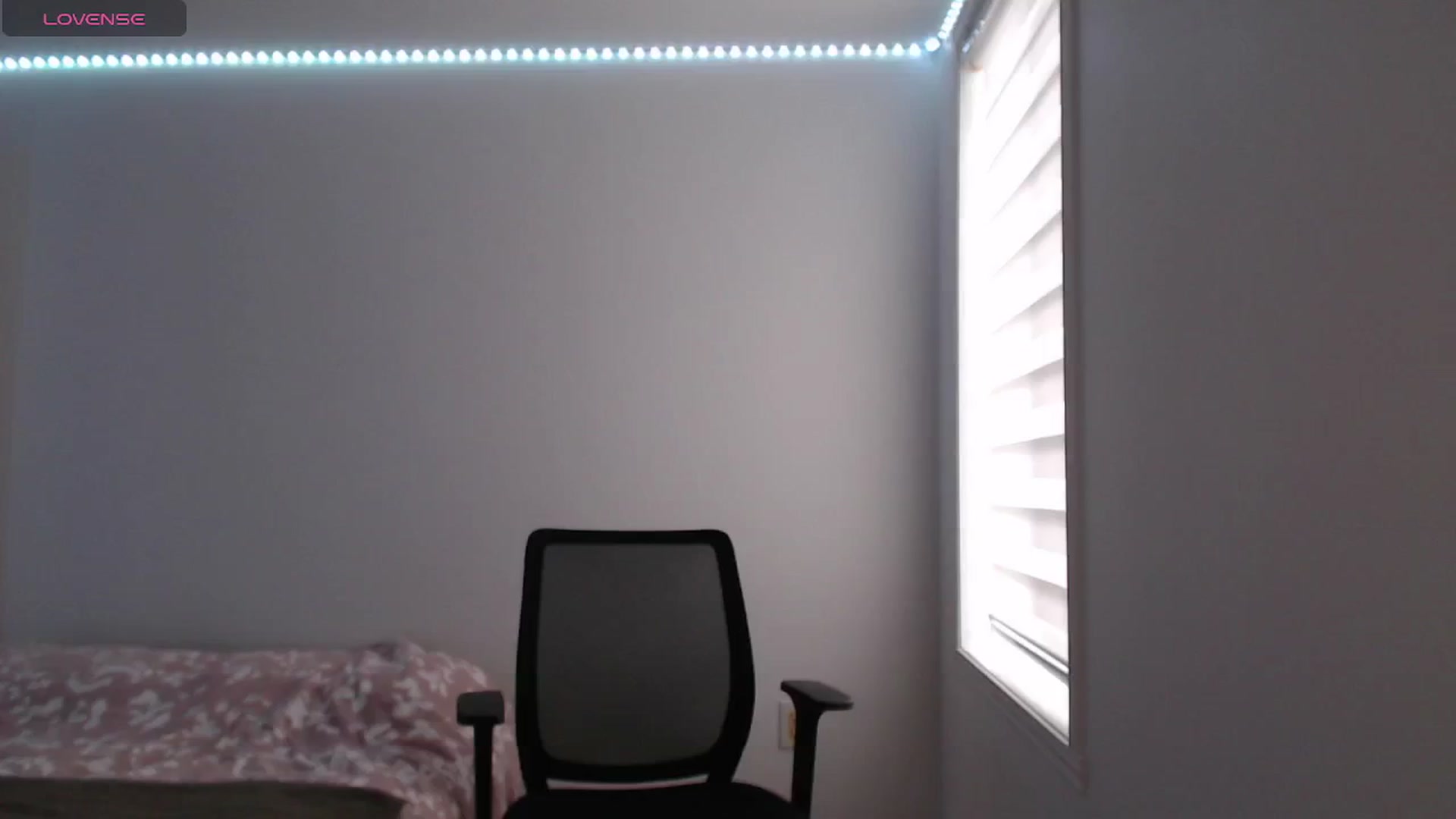 Gallery image thumbnail from PetitAnge_'s myfreecams stream on, 12/20/2025, 20:09 image 16 of 20