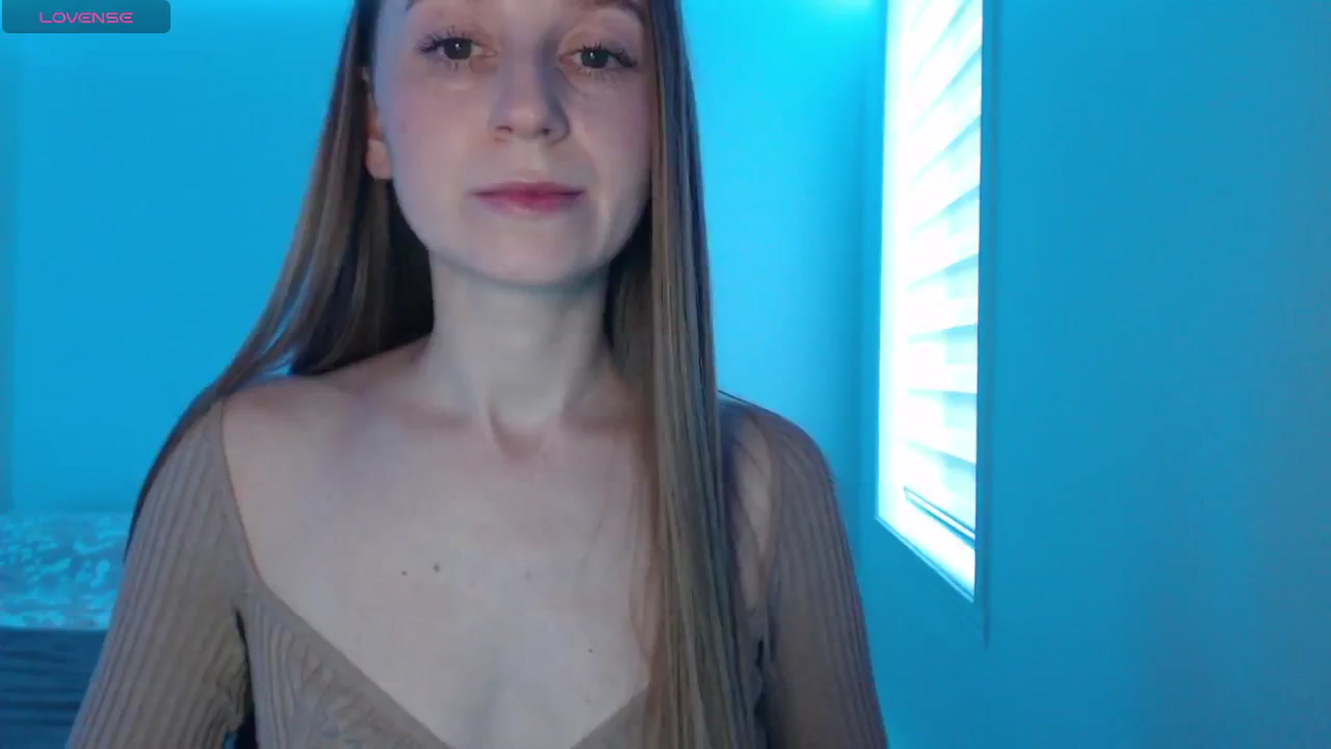 Gallery image thumbnail from PetitAnge_'s myfreecams stream on, 12/20/2025, 20:52 image 5 of 20