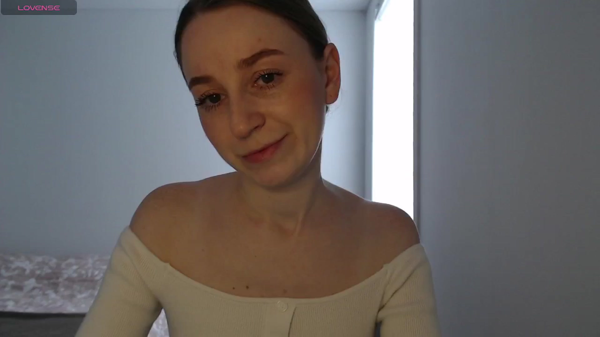 Gallery image thumbnail from PetitAnge_'s myfreecams stream on, 12/31/2025, 17:40 image 6 of 20