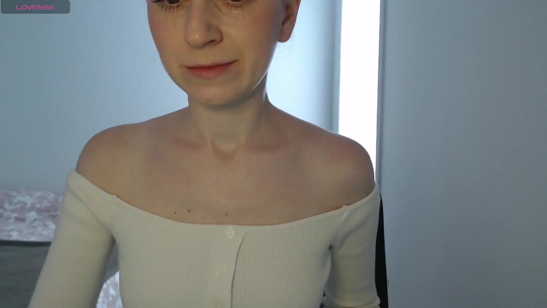 Gallery image thumbnail from PetitAnge_'s myfreecams stream on, 12/31/2025, 17:40 image 7 of 20