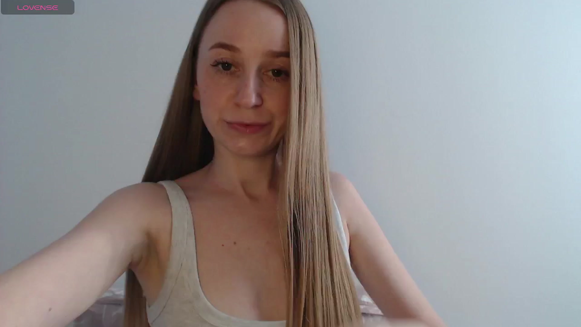 Gallery image thumbnail from PetitAnge_'s myfreecams stream on, 01/02/2026, 18:47 image 12 of 20