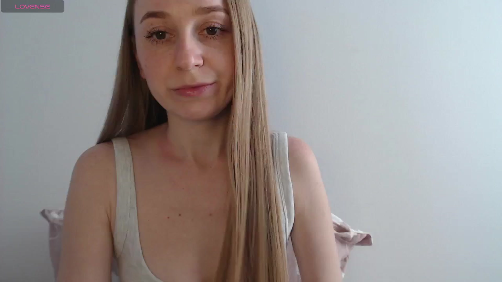 Gallery image thumbnail from PetitAnge_'s myfreecams stream on, 01/02/2026, 18:47 image 1 of 20