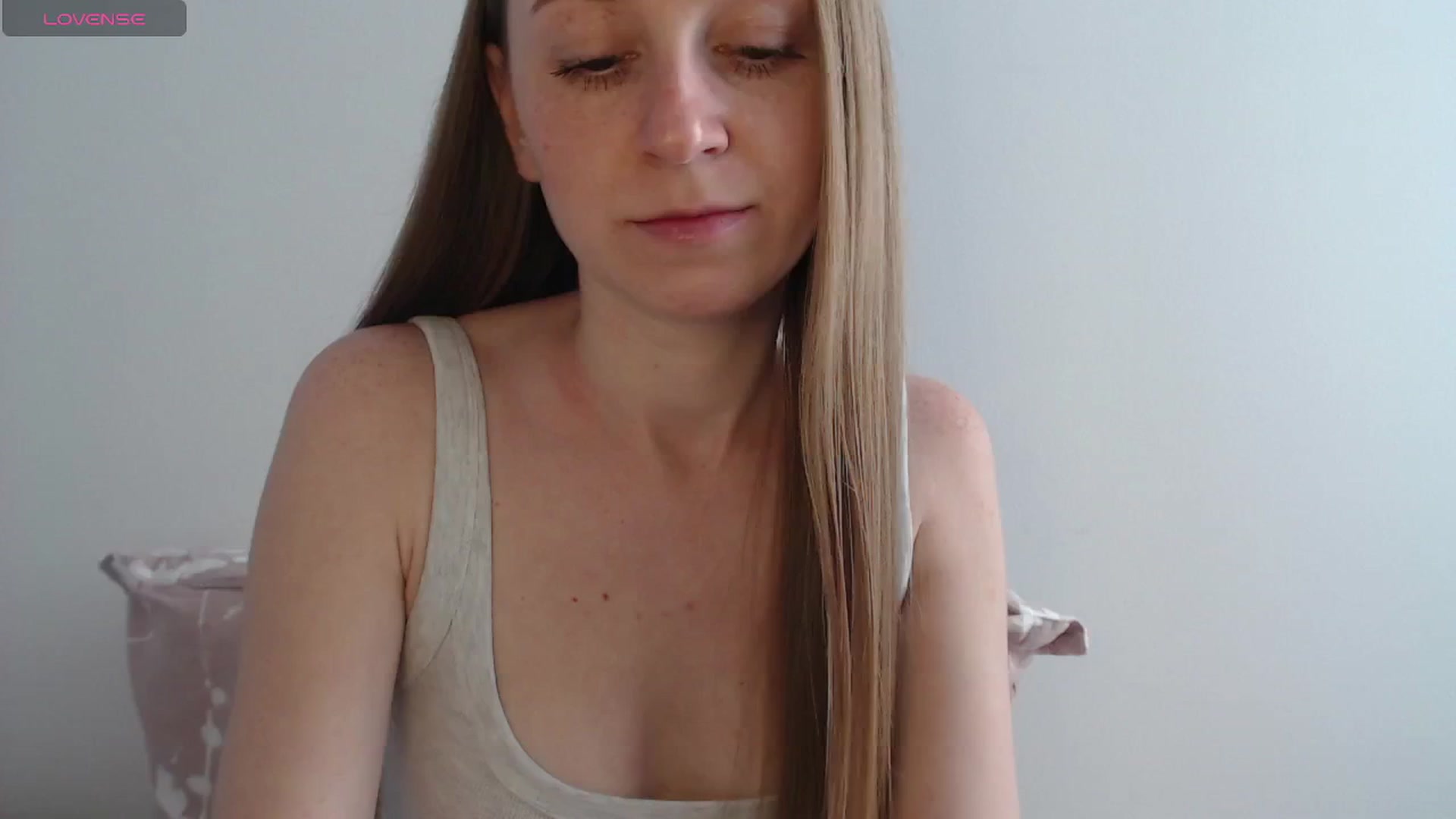 Gallery image thumbnail from PetitAnge_'s myfreecams stream on, 01/02/2026, 18:47 image 2 of 20