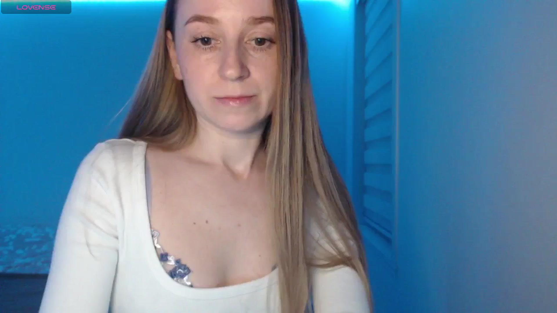 Gallery image thumbnail from PetitAnge_'s myfreecams stream on, 01/05/2026, 01:03 image 19 of 20