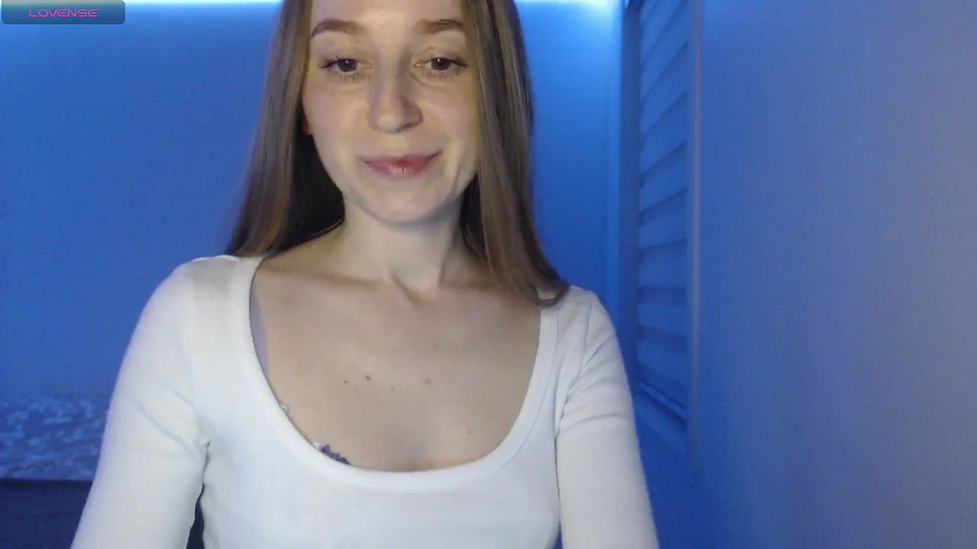 Gallery image thumbnail from PetitAnge_'s myfreecams stream on, 01/05/2026, 01:03 image 14 of 20