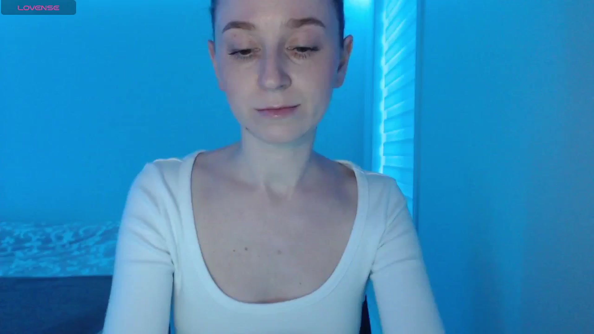 Gallery image thumbnail from PetitAnge_'s myfreecams stream on, 01/10/2026, 21:39 image 3 of 20