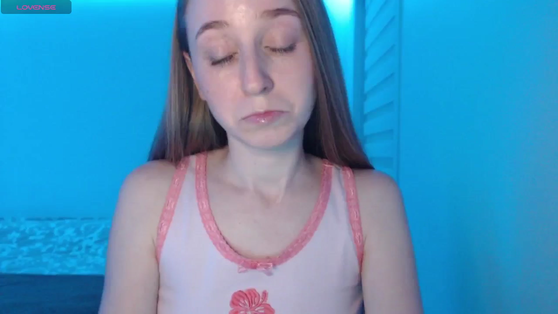 Gallery image thumbnail from PetitAnge_'s myfreecams stream on, 01/14/2026, 01:43 image 12 of 20