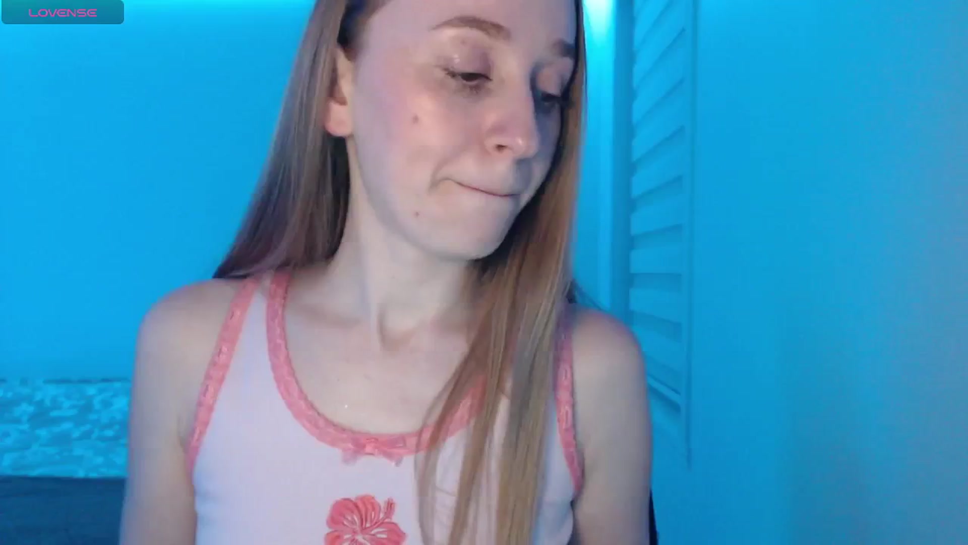 Gallery image thumbnail from PetitAnge_'s myfreecams stream on, 01/14/2026, 01:43 image 16 of 20