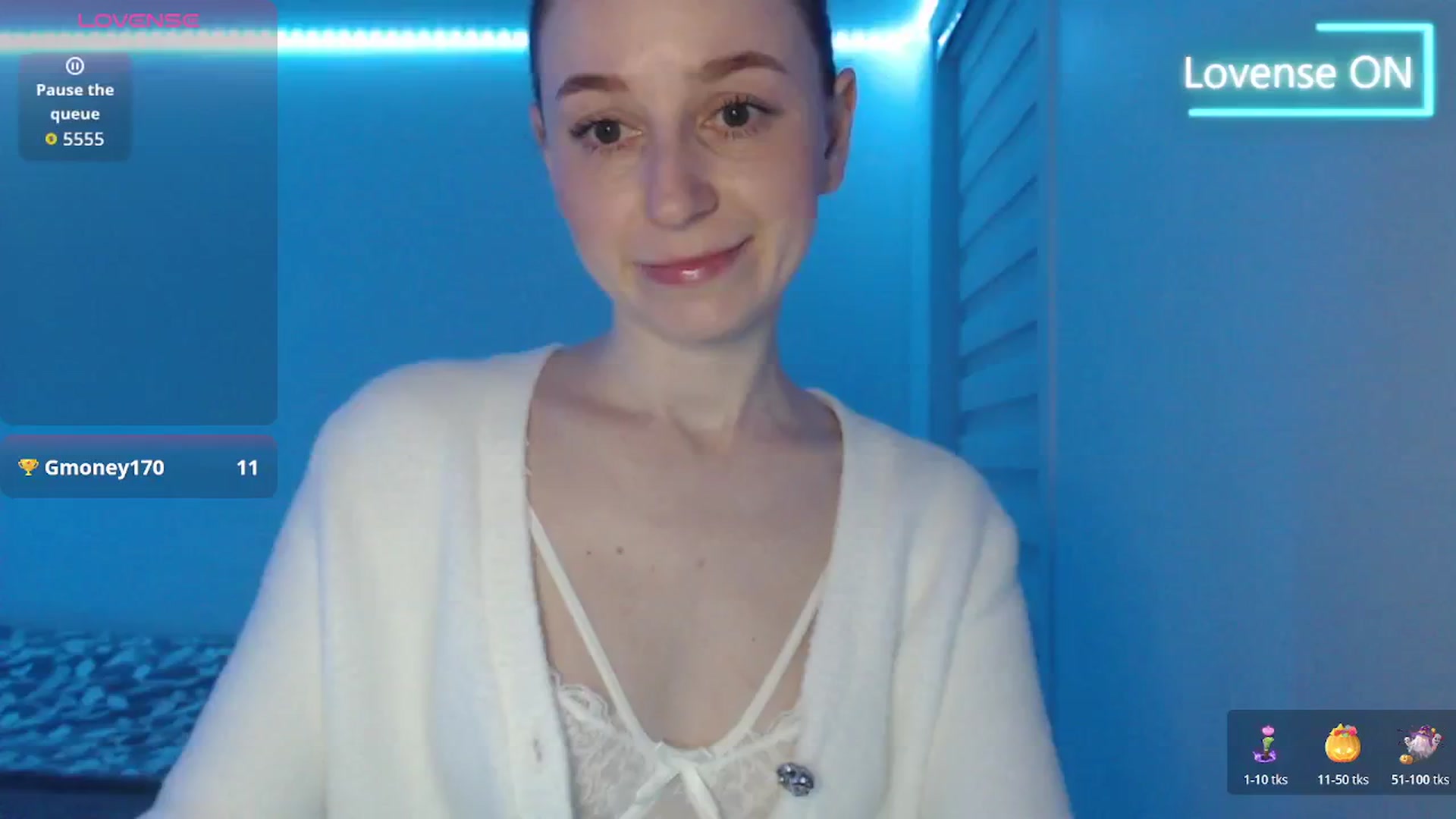 Gallery image thumbnail from PetitAnge_'s myfreecams stream on, 01/27/2026, 24:34 image 6 of 20