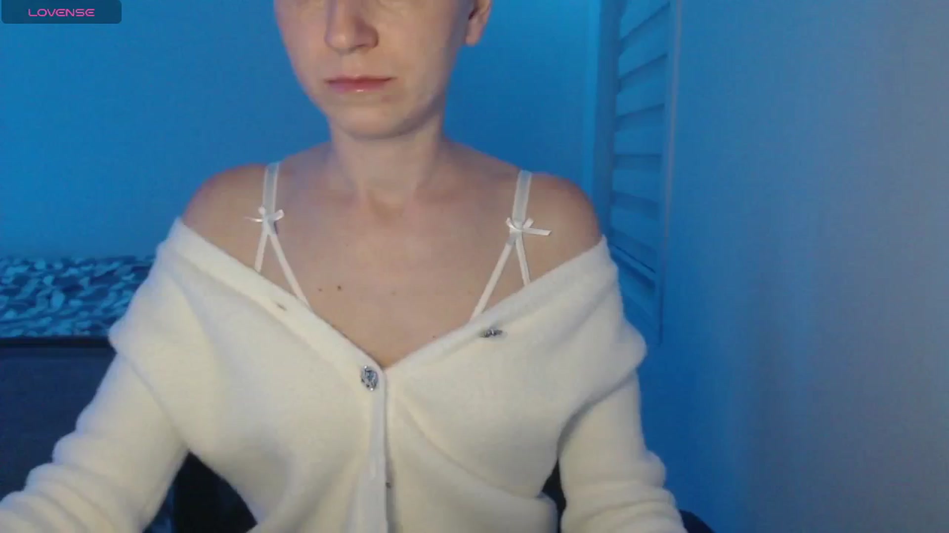 Gallery image thumbnail from PetitAnge_'s myfreecams stream on, 01/27/2026, 04:52 image 7 of 20