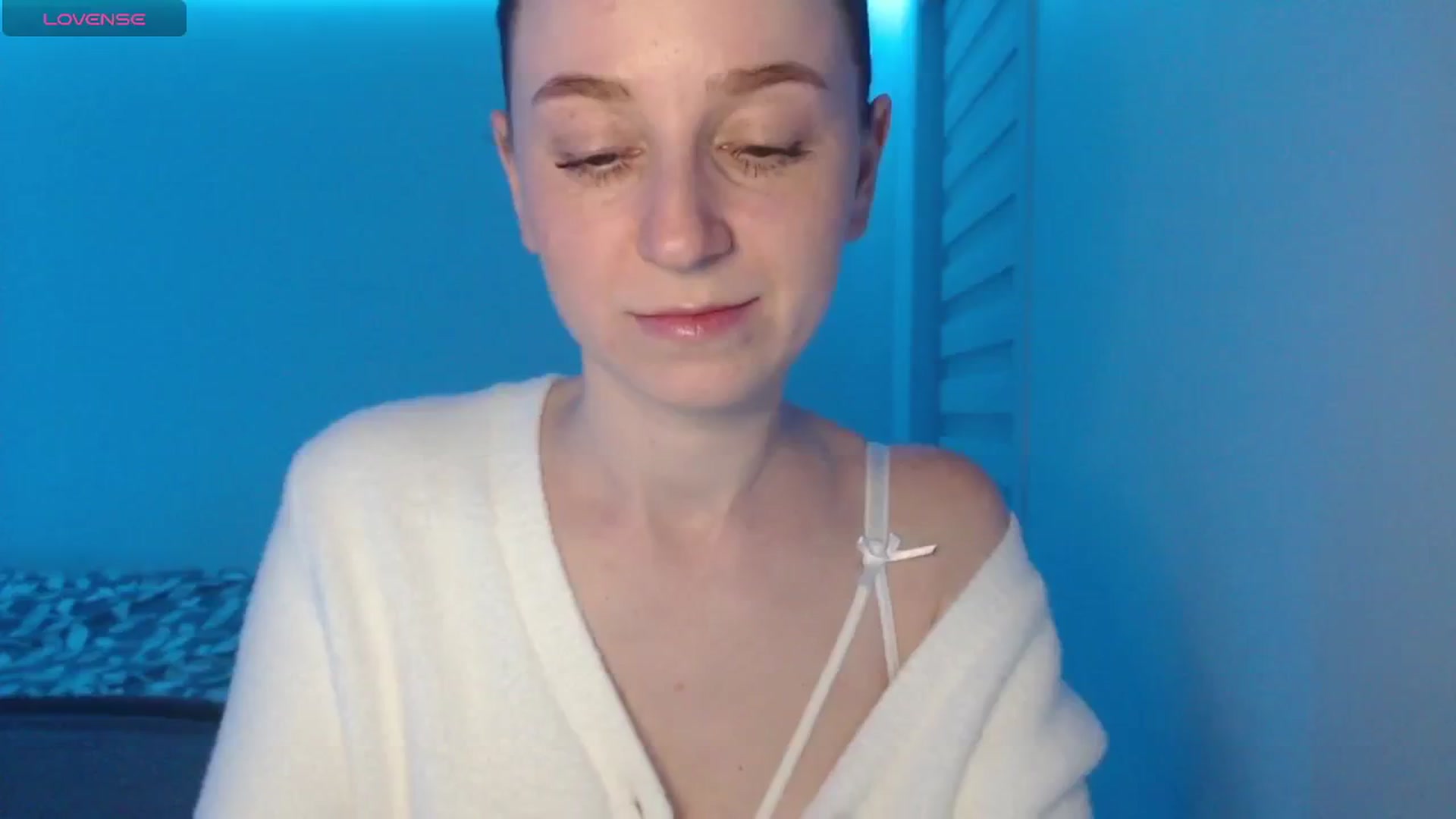 Gallery image thumbnail from PetitAnge_'s myfreecams stream on, 01/27/2026, 04:52 image 12 of 20