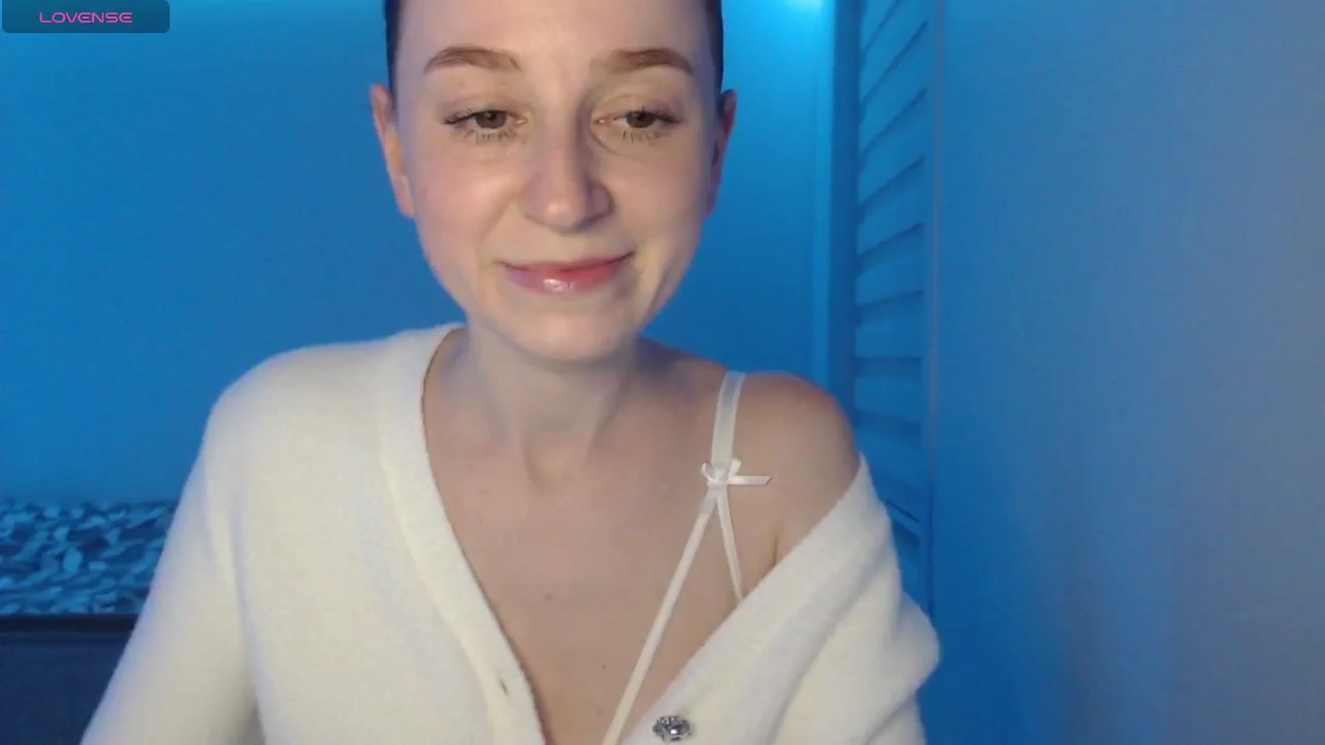 Gallery image thumbnail from PetitAnge_'s myfreecams stream on, 01/27/2026, 04:52 image 5 of 20