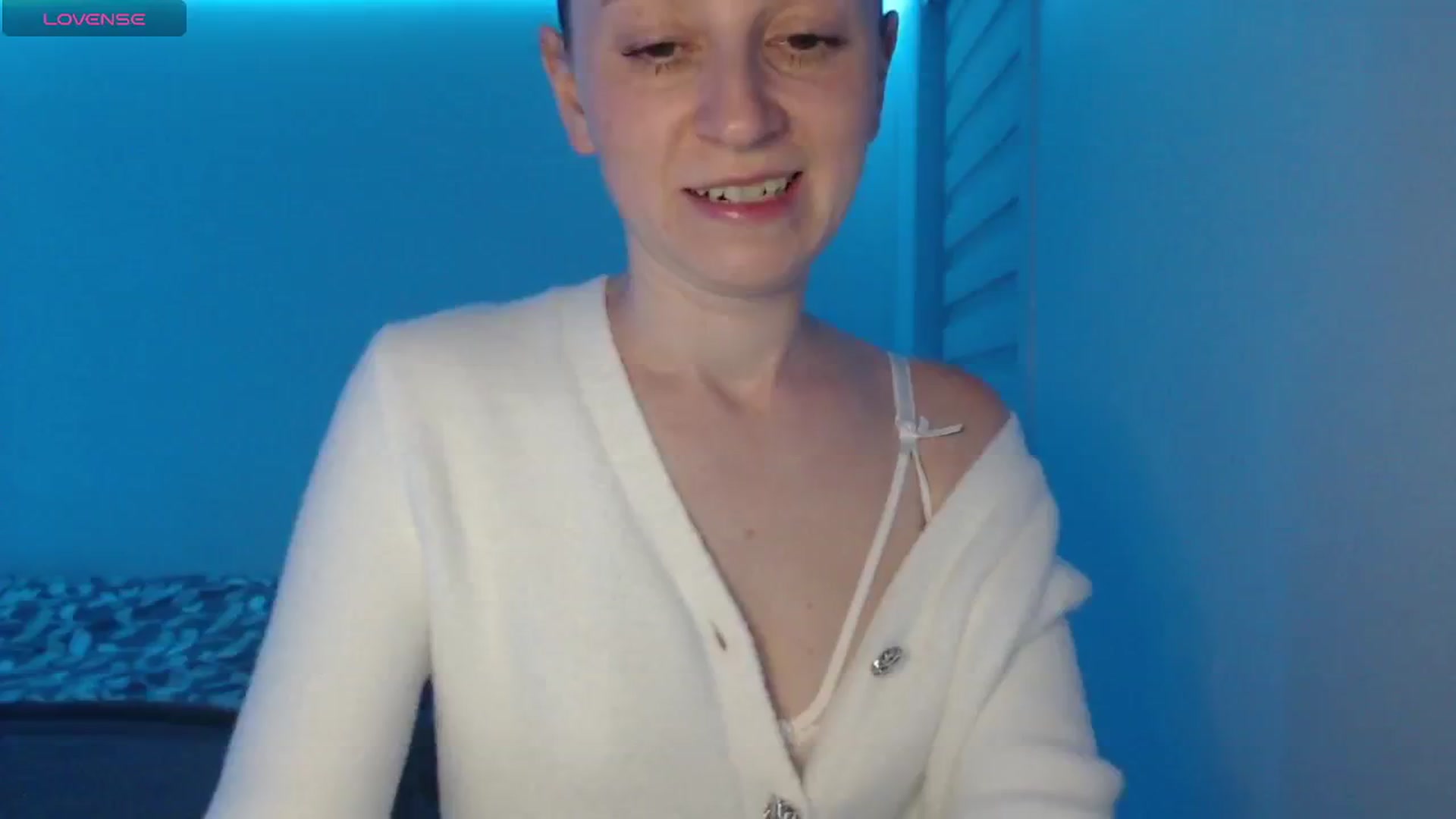 Gallery image thumbnail from PetitAnge_'s myfreecams stream on, 01/27/2026, 04:52 image 14 of 20