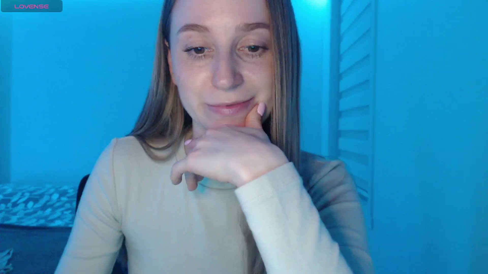 Gallery image thumbnail from PetitAnge_'s myfreecams stream on, 02/06/2026, 03:38 image 18 of 20