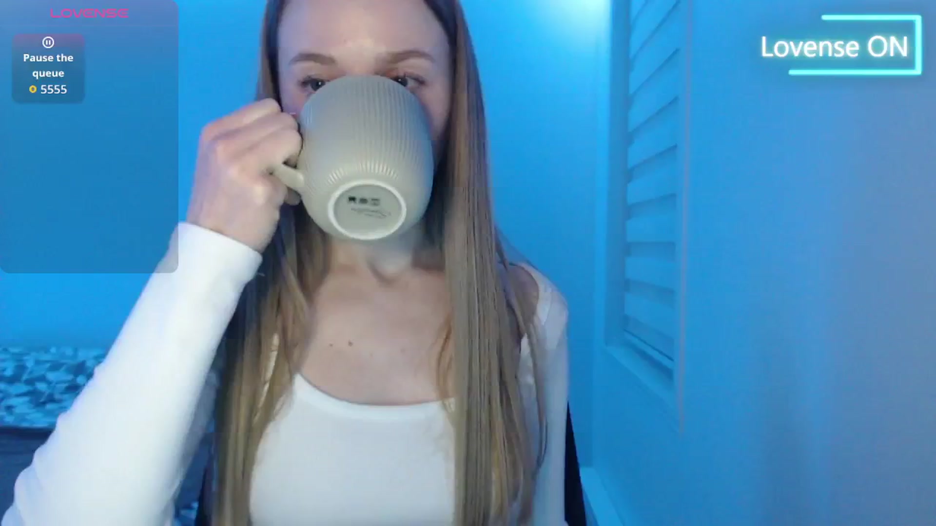 Gallery image thumbnail from PetitAnge_'s myfreecams stream on, 02/10/2026, 01:12 image 13 of 20