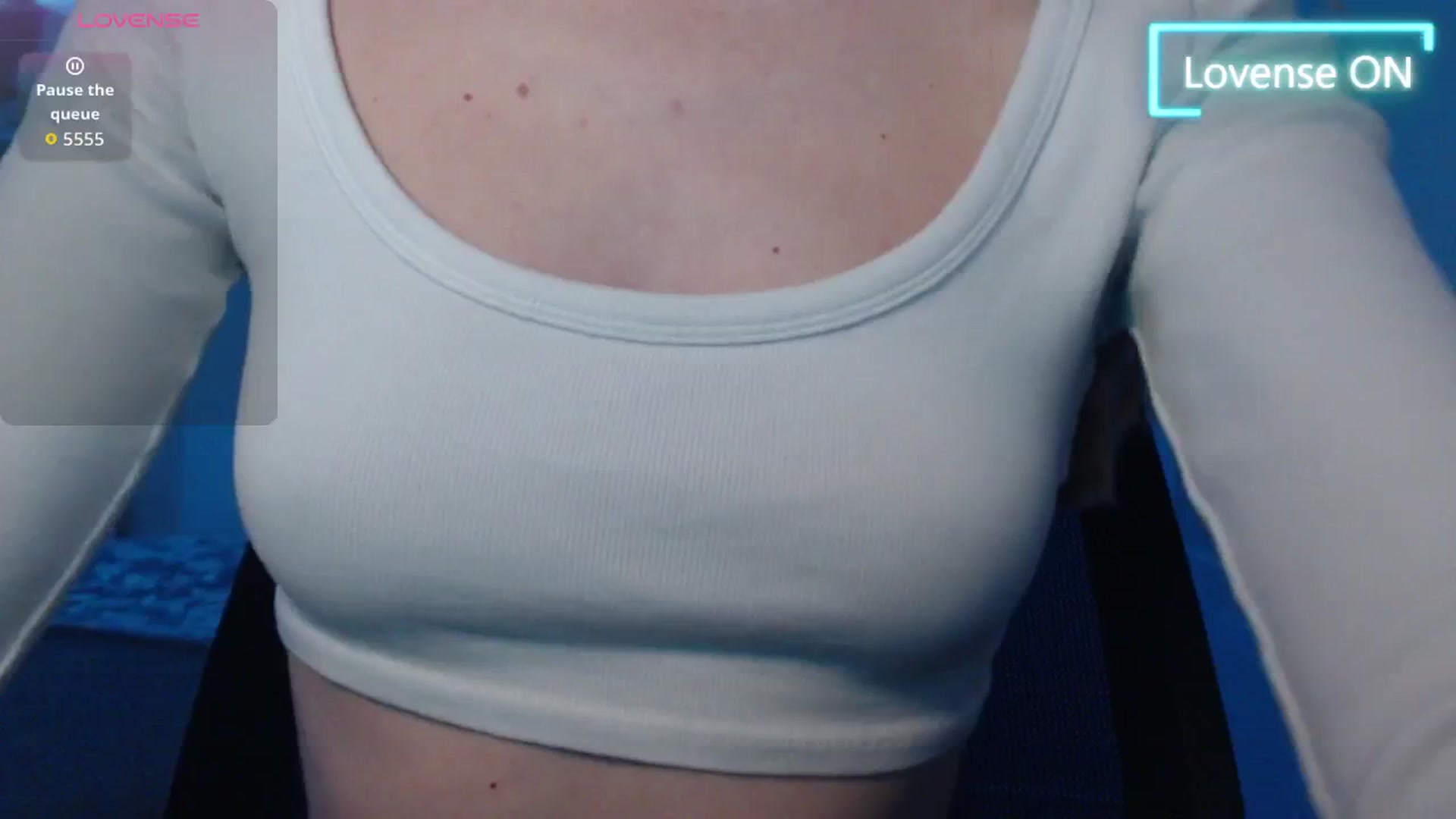Gallery image thumbnail from PetitAnge_'s myfreecams stream on, 02/11/2026, 02:03 image 4 of 20