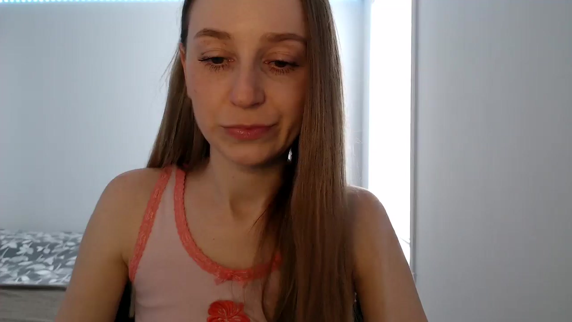Gallery image thumbnail from PetitAnge_'s myfreecams stream on, 02/12/2026, 18:22 image 19 of 20