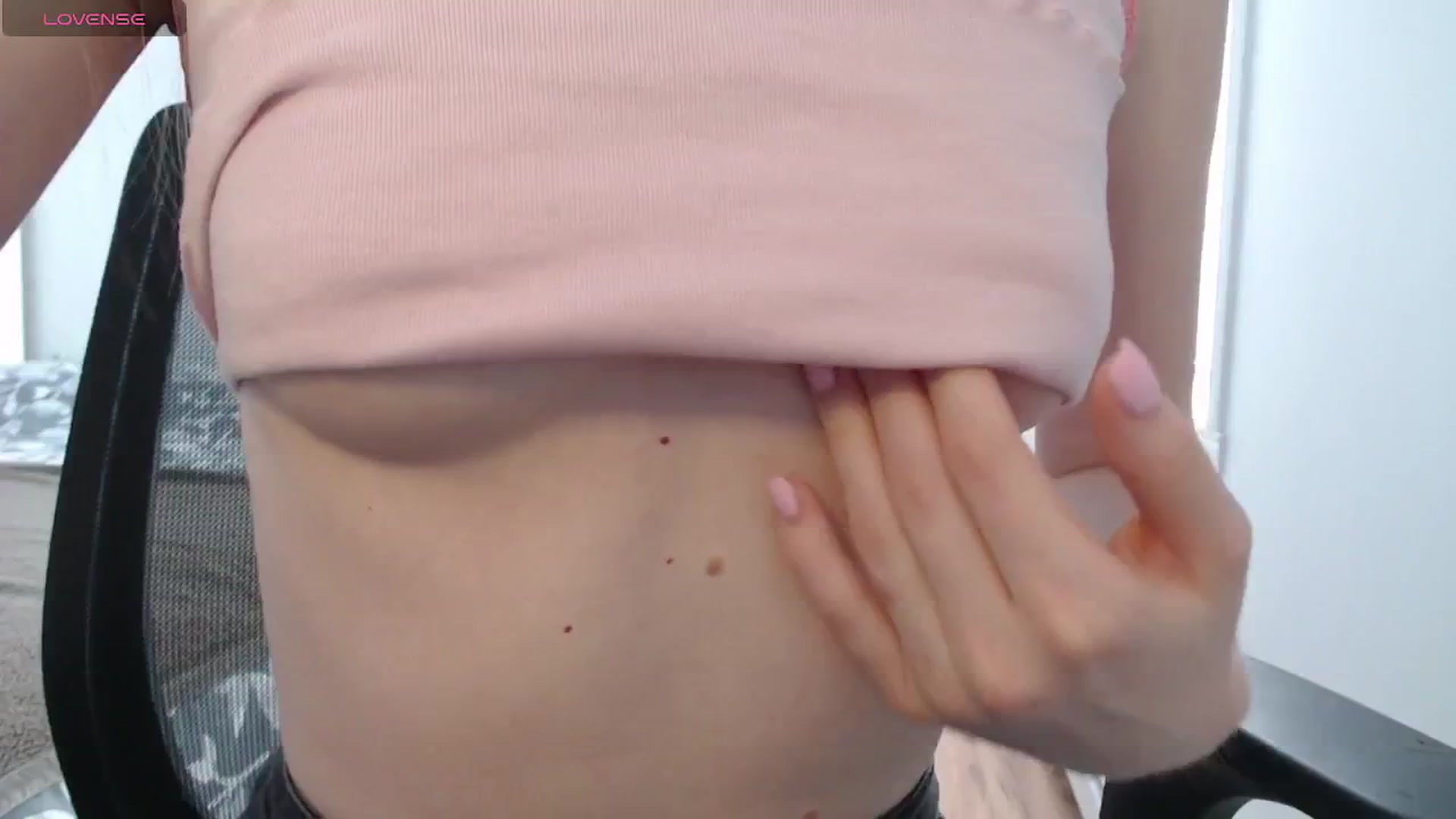 Gallery image thumbnail from PetitAnge_'s myfreecams stream on, 02/12/2026, 19:00 image 16 of 20