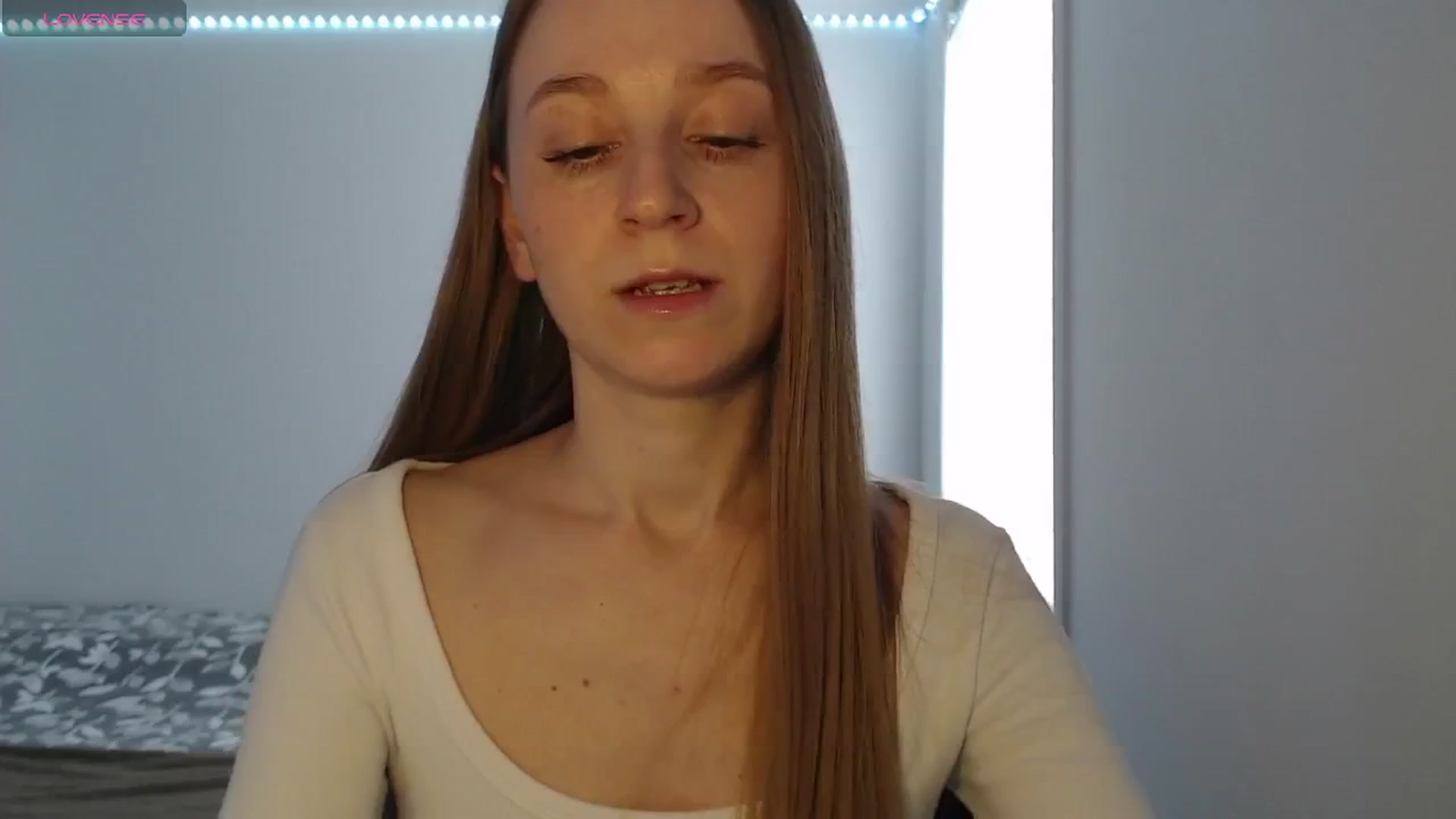 Gallery image thumbnail from PetitAnge_'s myfreecams stream on, 02/13/2026, 19:50 image 19 of 20