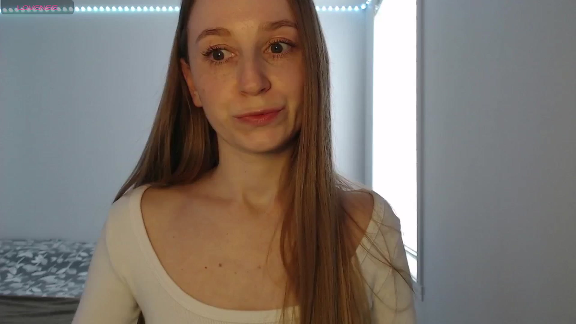 Gallery image thumbnail from PetitAnge_'s myfreecams stream on, 02/13/2026, 19:50 image 17 of 20