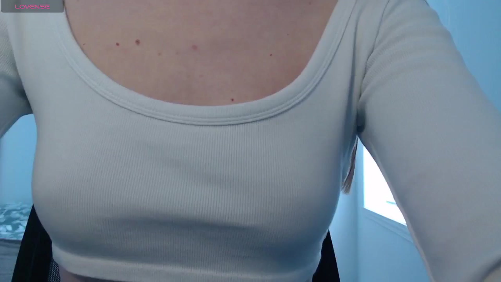 Gallery image thumbnail from PetitAnge_'s myfreecams stream on, 02/13/2026, 19:50 image 12 of 20