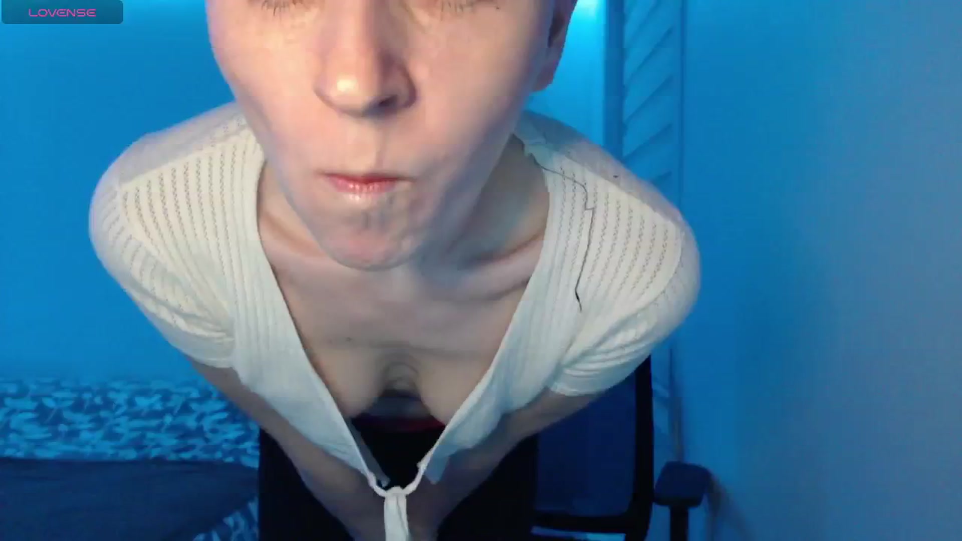 Gallery image thumbnail from PetitAnge_'s myfreecams stream on, 02/16/2026, 02:36 image 3 of 20