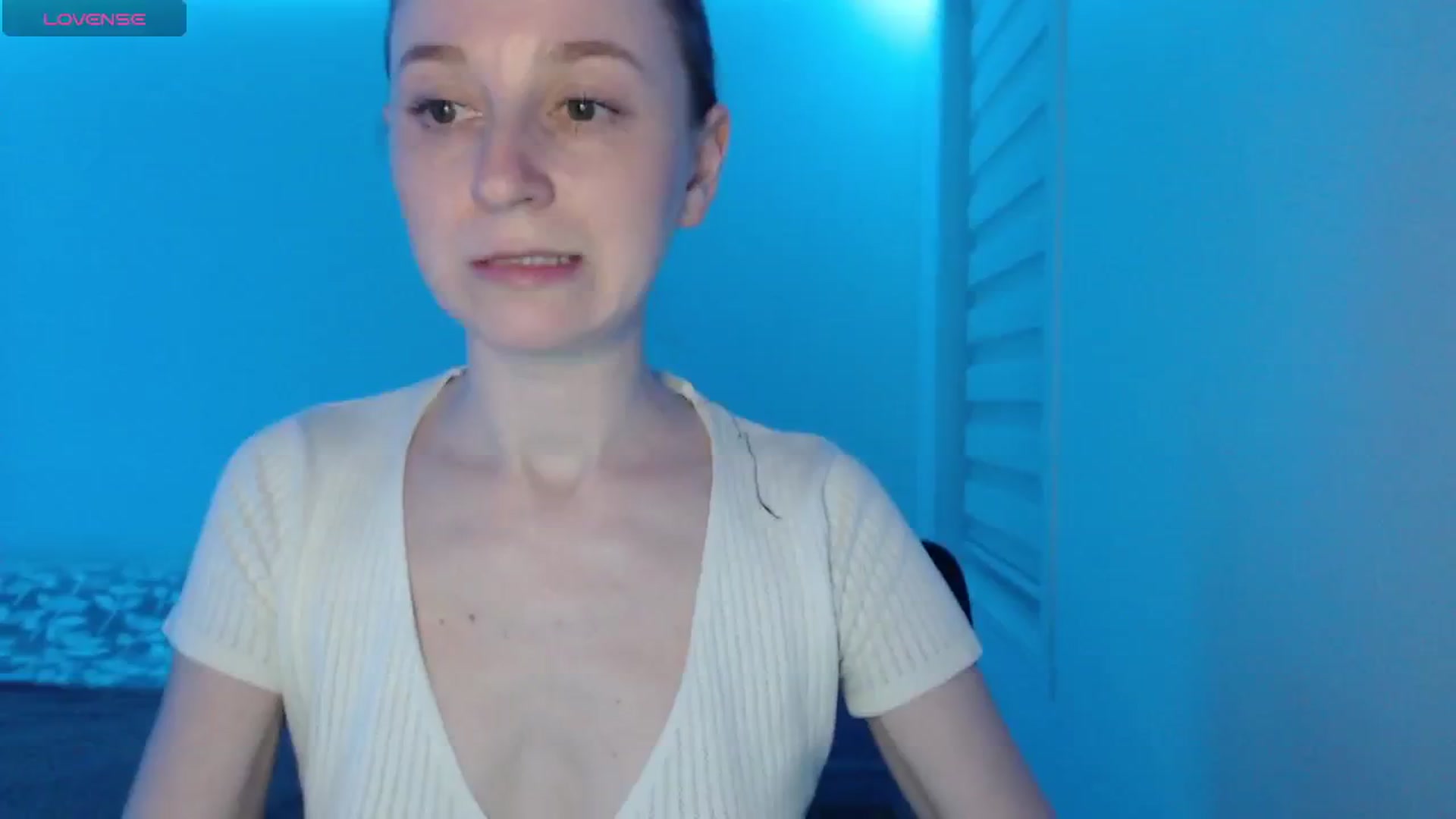 Gallery image thumbnail from PetitAnge_'s myfreecams stream on, 02/16/2026, 02:36 image 9 of 20