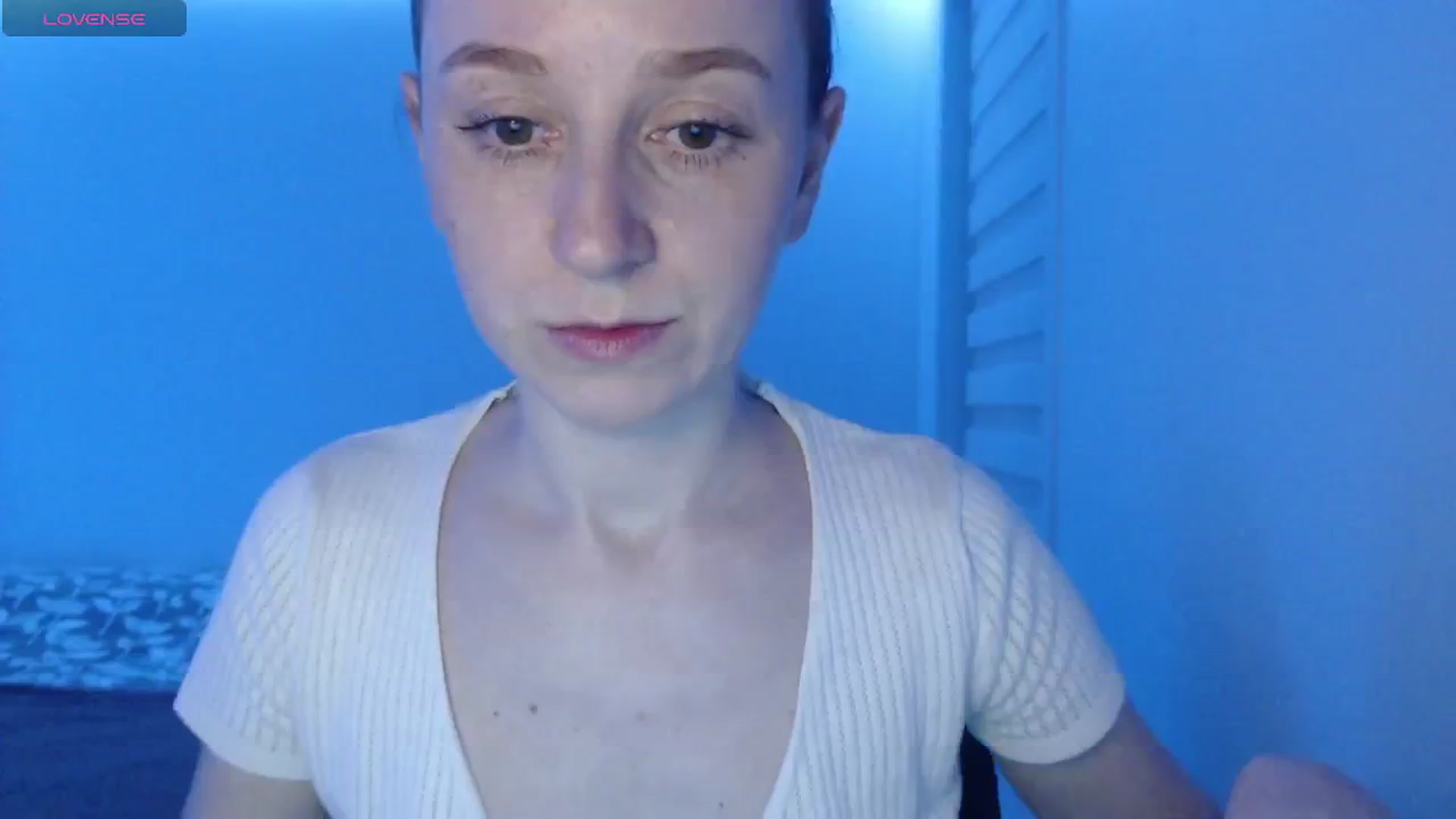 Gallery image thumbnail from PetitAnge_'s myfreecams stream on, 02/16/2026, 02:36 image 13 of 20