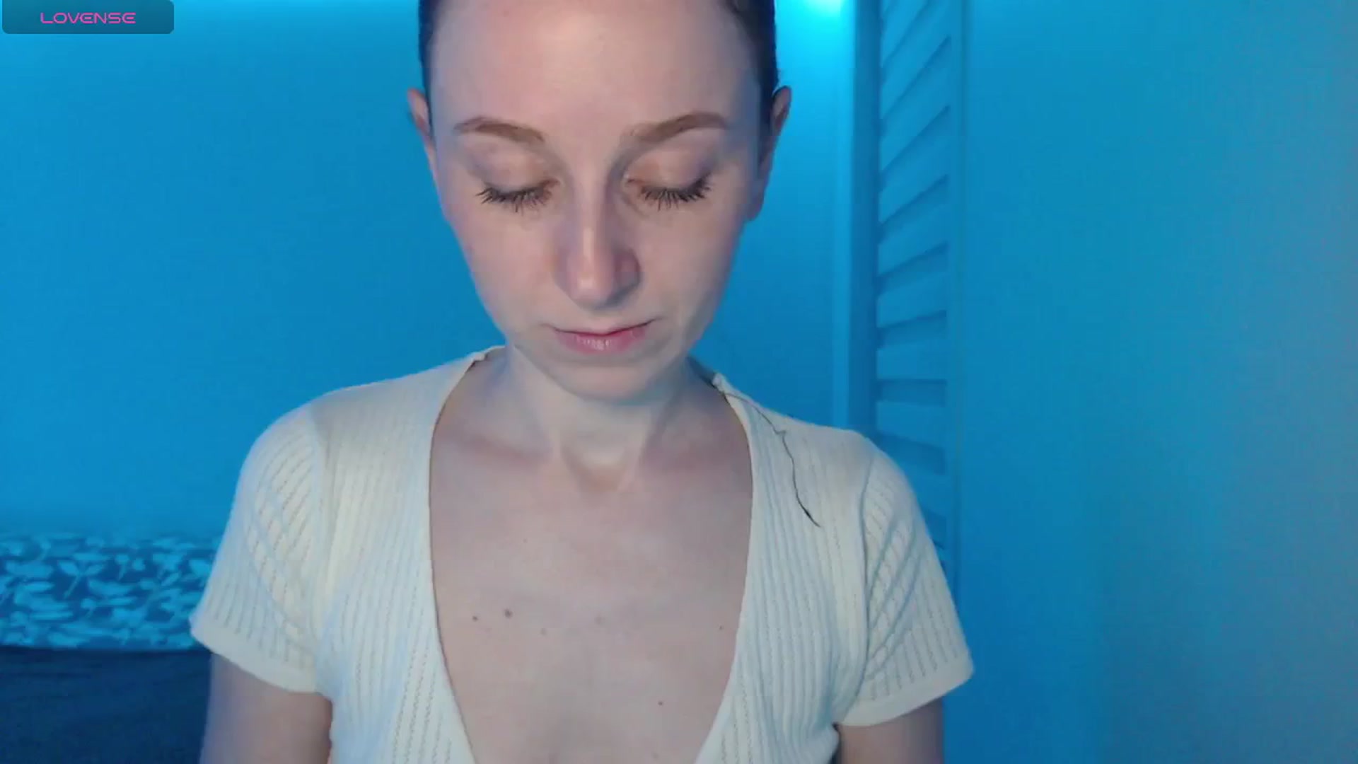 Gallery image thumbnail from PetitAnge_'s myfreecams stream on, 02/16/2026, 02:36 image 2 of 20