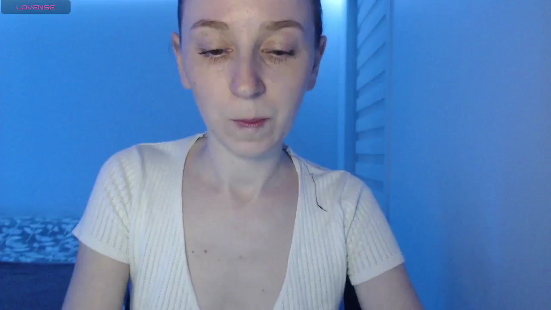Gallery image thumbnail from PetitAnge_'s myfreecams stream on, 02/16/2026, 02:36 image 7 of 20