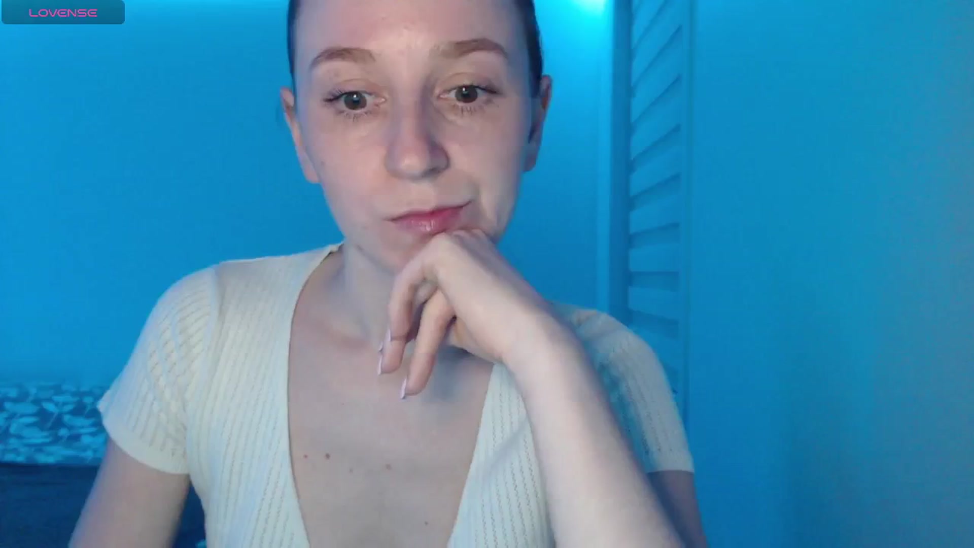 Gallery image thumbnail from PetitAnge_'s myfreecams stream on, 02/16/2026, 02:36 image 6 of 20