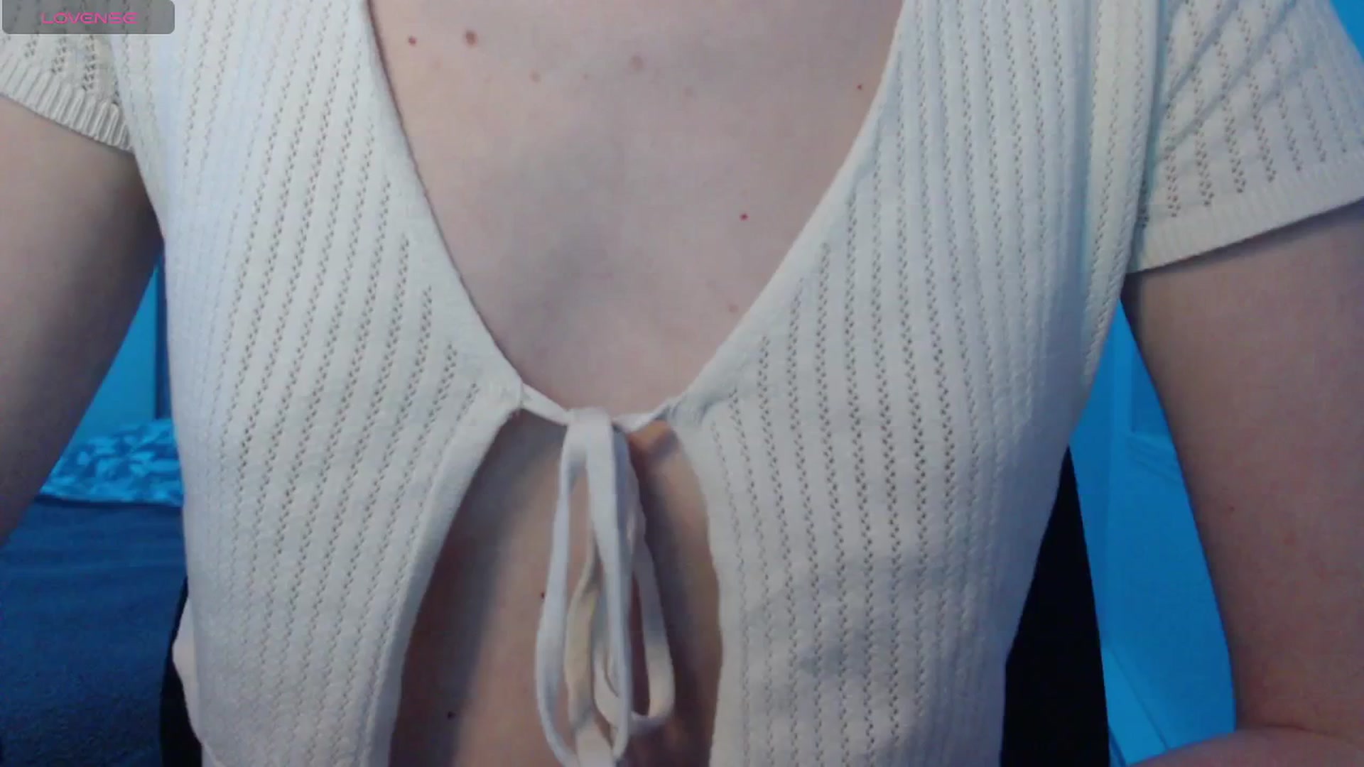 Gallery image thumbnail from PetitAnge_'s myfreecams stream on, 02/16/2026, 03:22 image 16 of 20