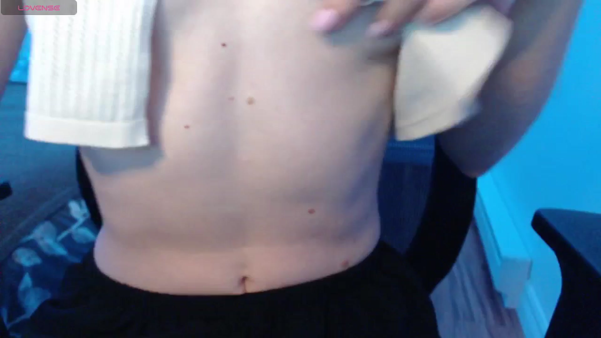 Gallery image thumbnail from PetitAnge_'s myfreecams stream on, 02/16/2026, 03:22 image 12 of 20