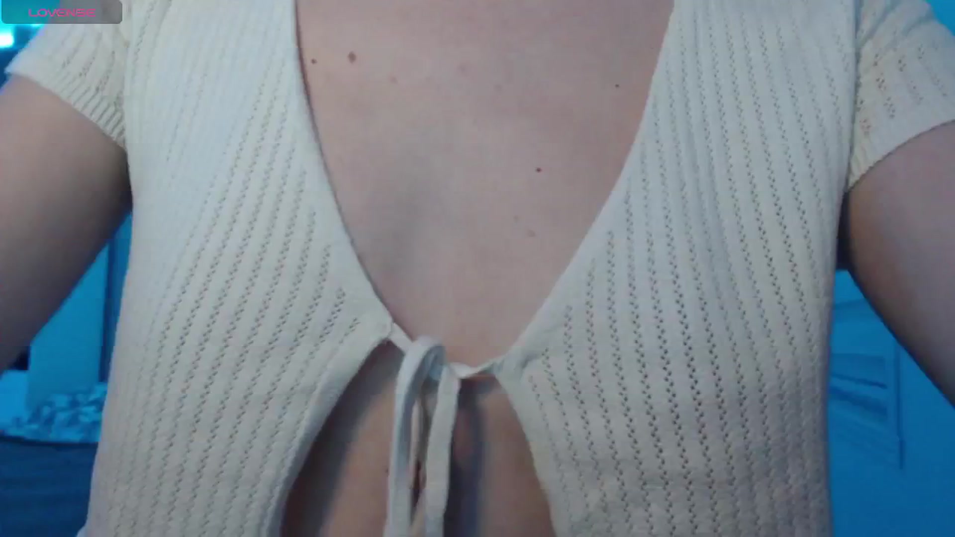 Gallery image thumbnail from PetitAnge_'s myfreecams stream on, 02/16/2026, 03:22 image 9 of 20