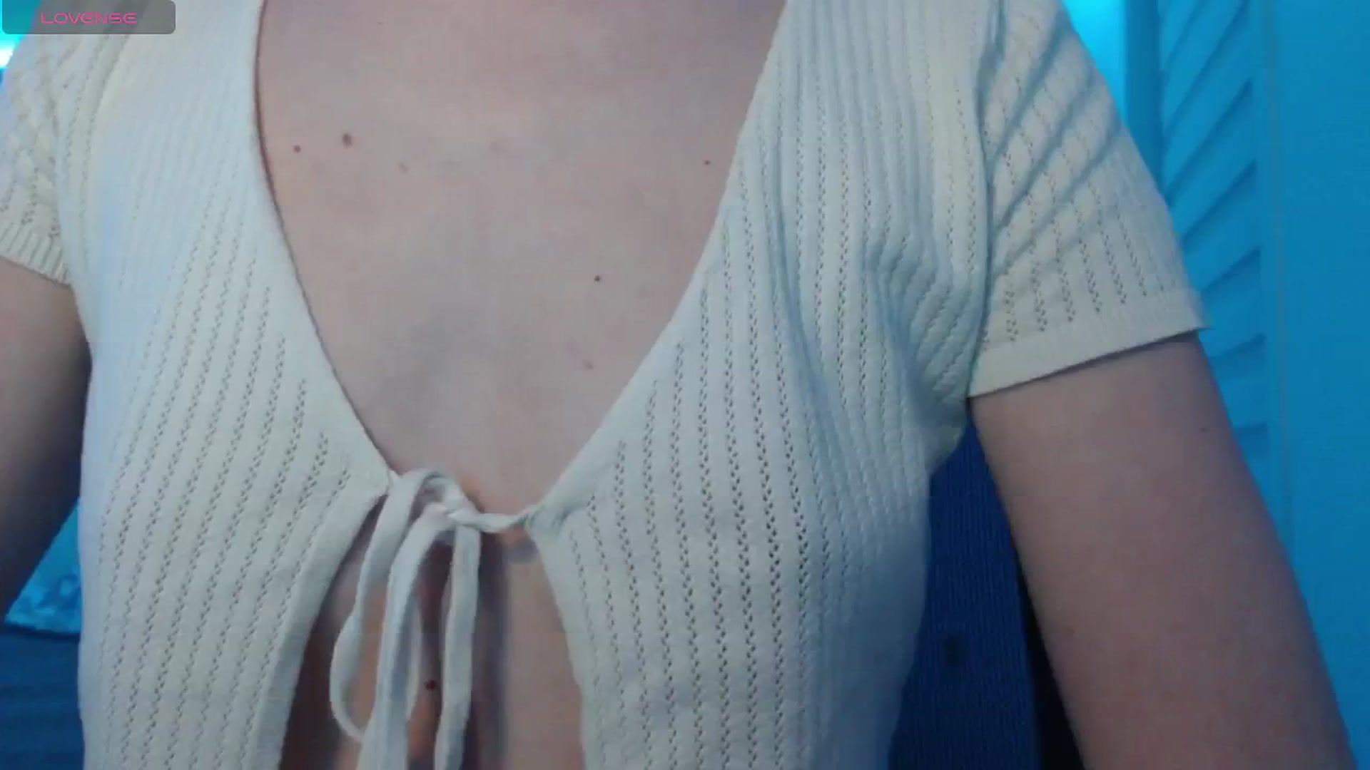 Gallery image thumbnail from PetitAnge_'s myfreecams stream on, 02/16/2026, 03:22 image 3 of 20
