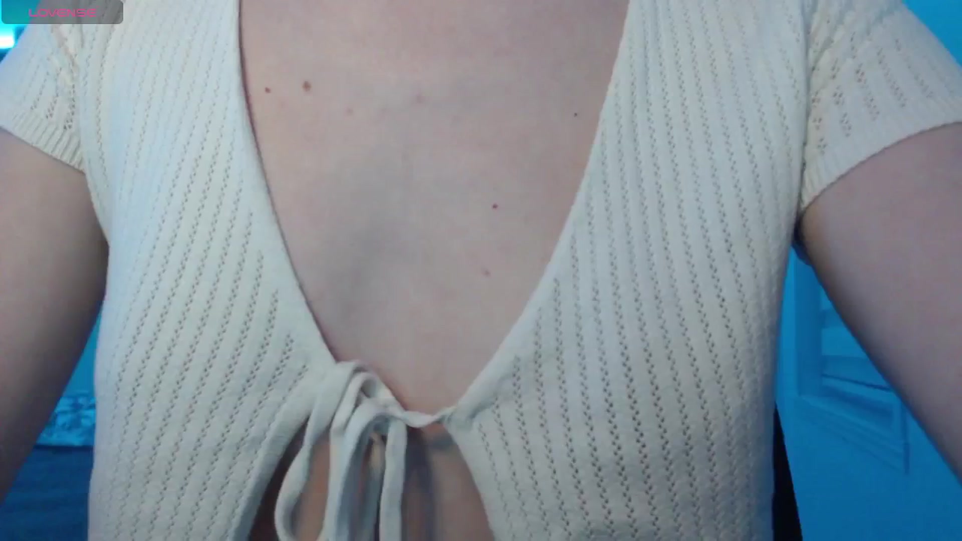 Gallery image thumbnail from PetitAnge_'s myfreecams stream on, 02/16/2026, 03:22 image 1 of 20