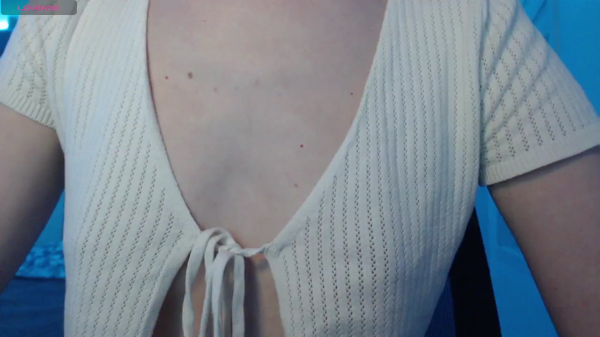 Gallery image thumbnail from PetitAnge_'s myfreecams stream on, 02/16/2026, 03:22 image 5 of 20