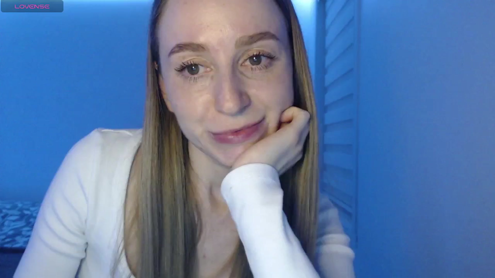 Gallery image thumbnail from PetitAnge_'s myfreecams stream on, 02/18/2026, 01:11 image 2 of 20
