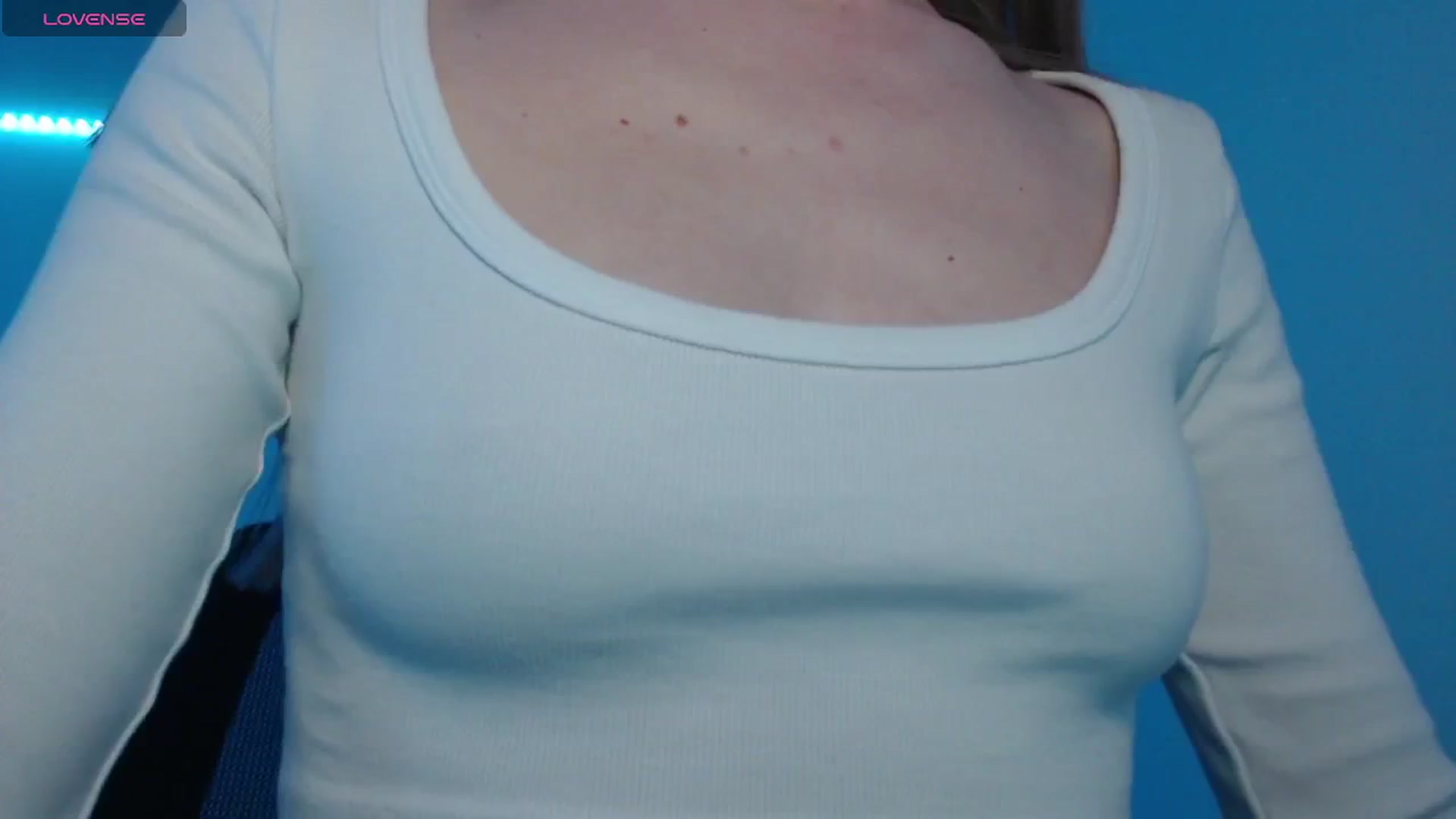 Gallery image thumbnail from PetitAnge_'s myfreecams stream on, 02/18/2026, 01:11 image 9 of 20