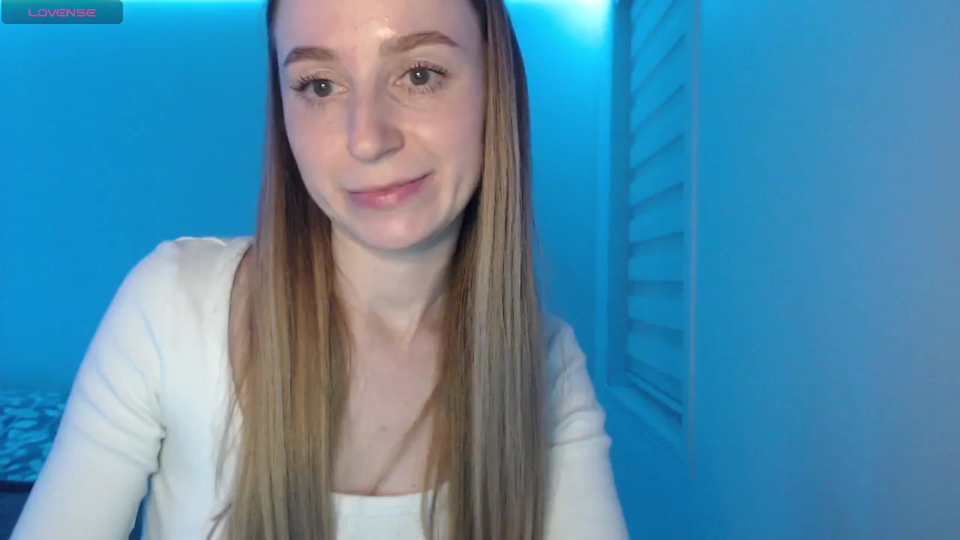 Gallery image thumbnail from PetitAnge_'s myfreecams stream on, 02/18/2026, 01:11 image 1 of 20