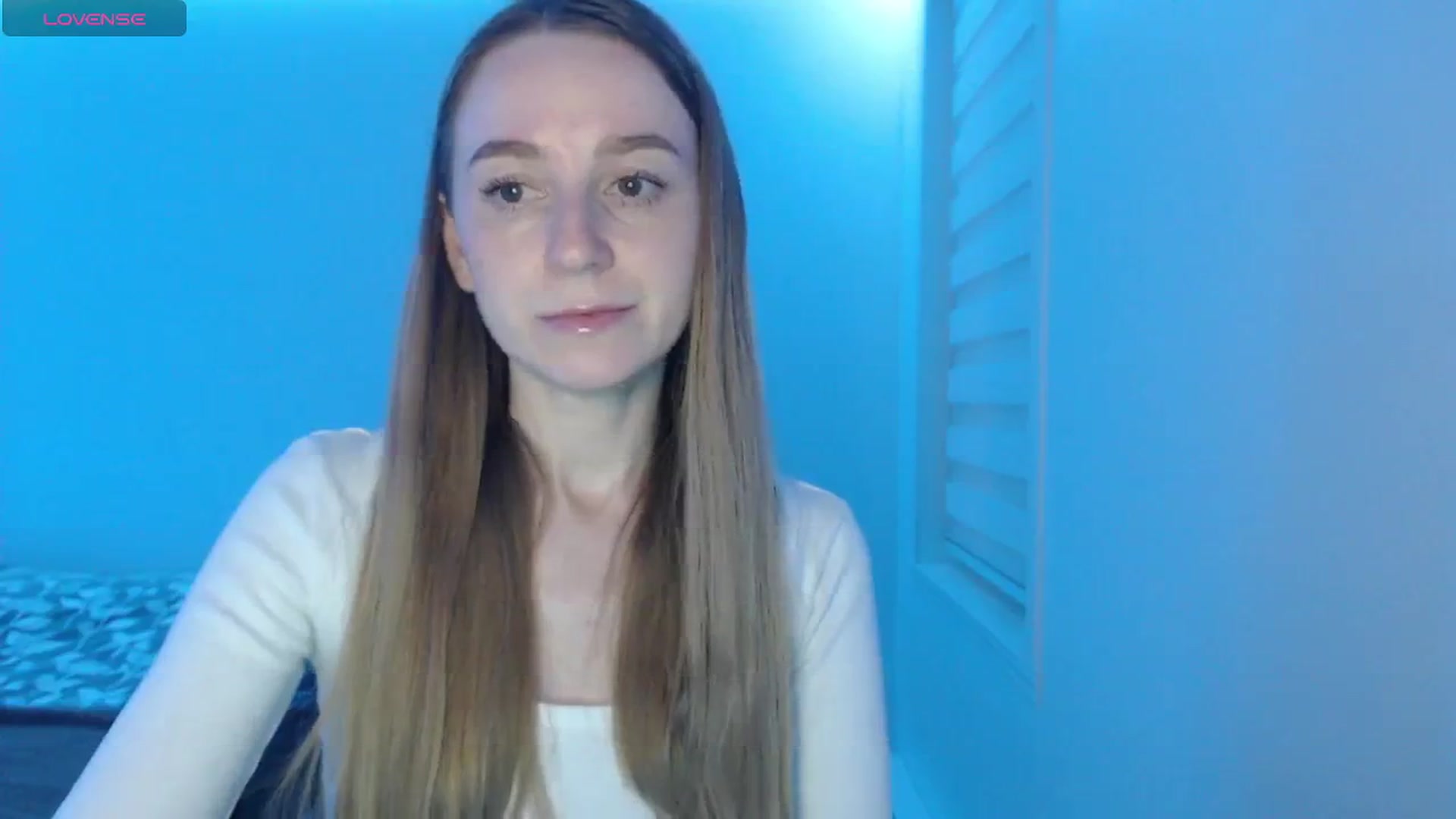 Gallery image thumbnail from PetitAnge_'s myfreecams stream on, 02/18/2026, 03:18 image 3 of 20