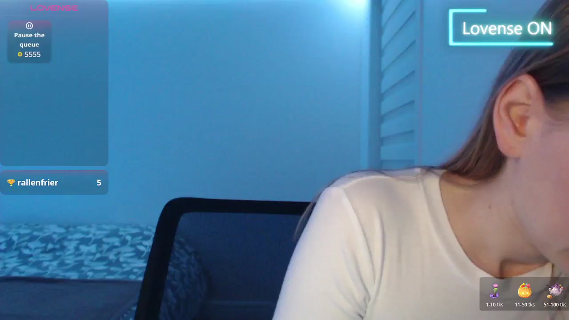 Gallery image thumbnail from PetitAnge_'s myfreecams stream on, 02/27/2026, 01:08 image 14 of 20