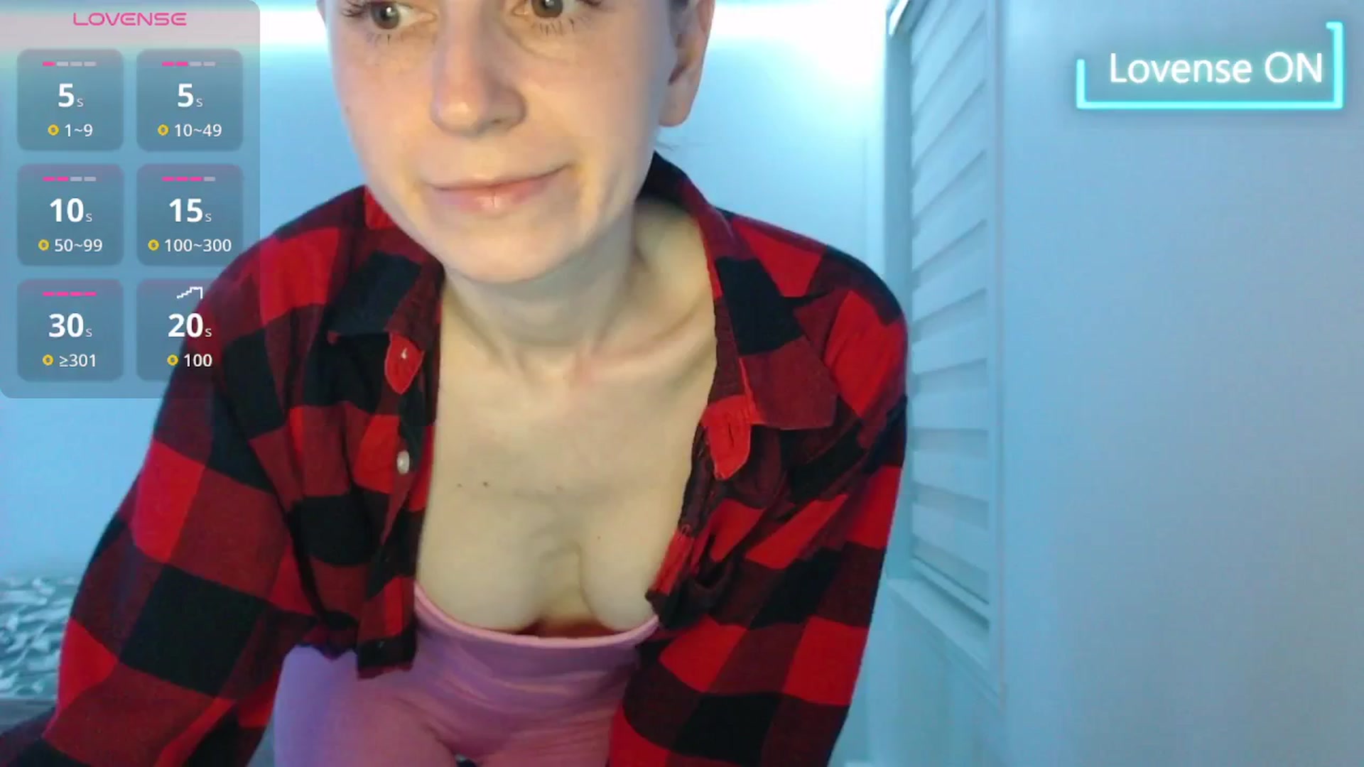 Gallery image thumbnail from PetitAnge_'s myfreecams stream on, 03/02/2026, 02:00 image 13 of 20