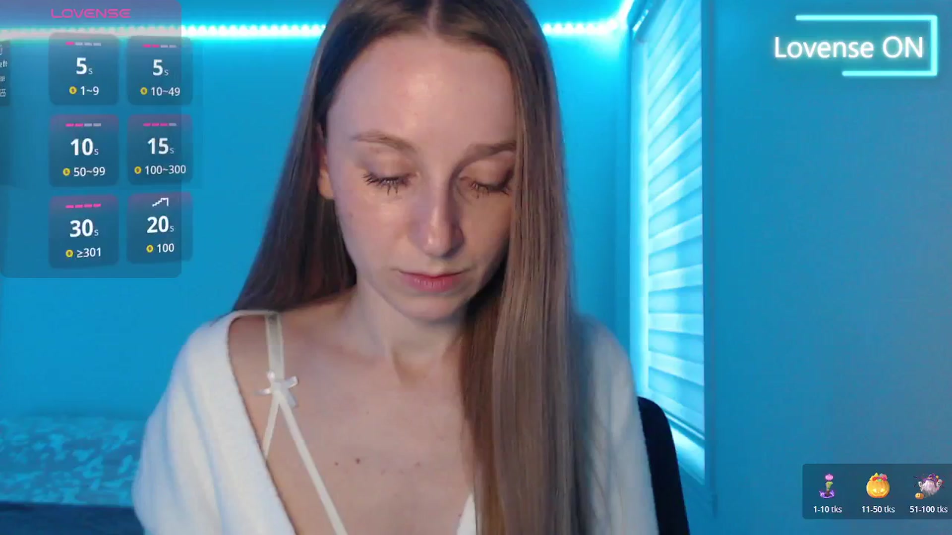 Gallery image thumbnail from PetitAnge_'s myfreecams stream on, 03/11/2026, 22:32 image 11 of 20