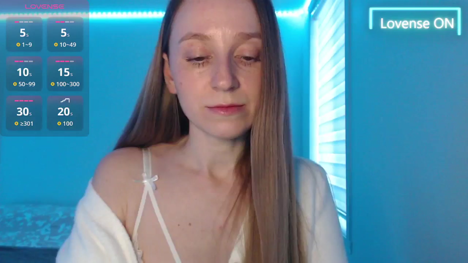 Gallery image thumbnail from PetitAnge_'s myfreecams stream on, 03/11/2026, 22:32 image 2 of 20