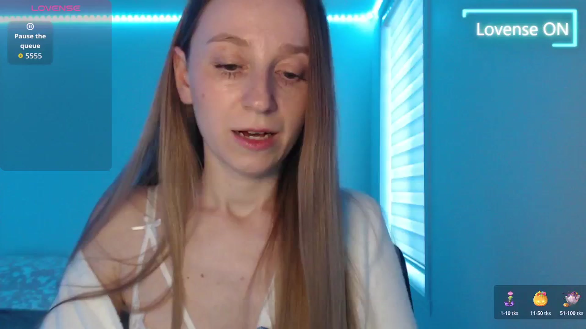 Gallery image thumbnail from PetitAnge_'s myfreecams stream on, 03/11/2026, 22:32 image 1 of 20