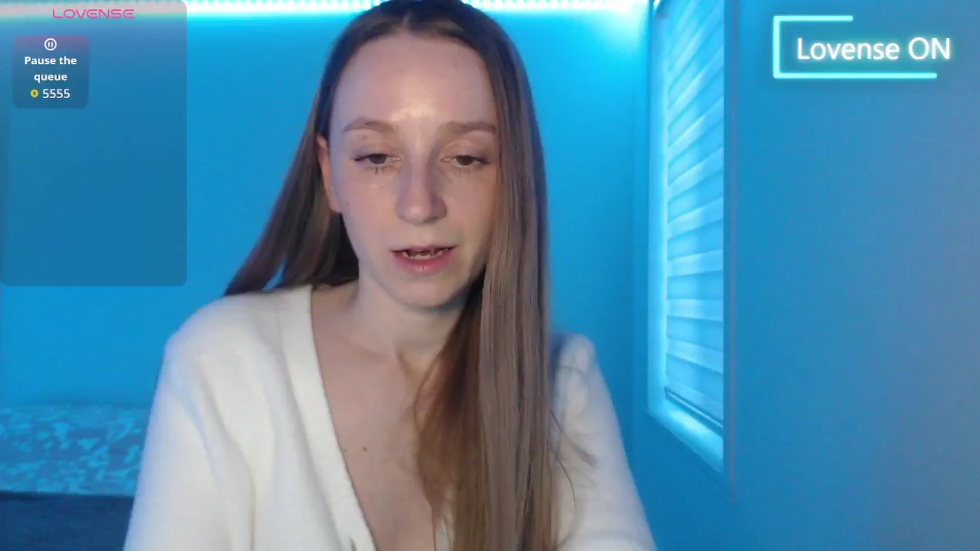 Gallery image thumbnail from PetitAnge_'s myfreecams stream on, 03/11/2026, 22:32 image 17 of 20