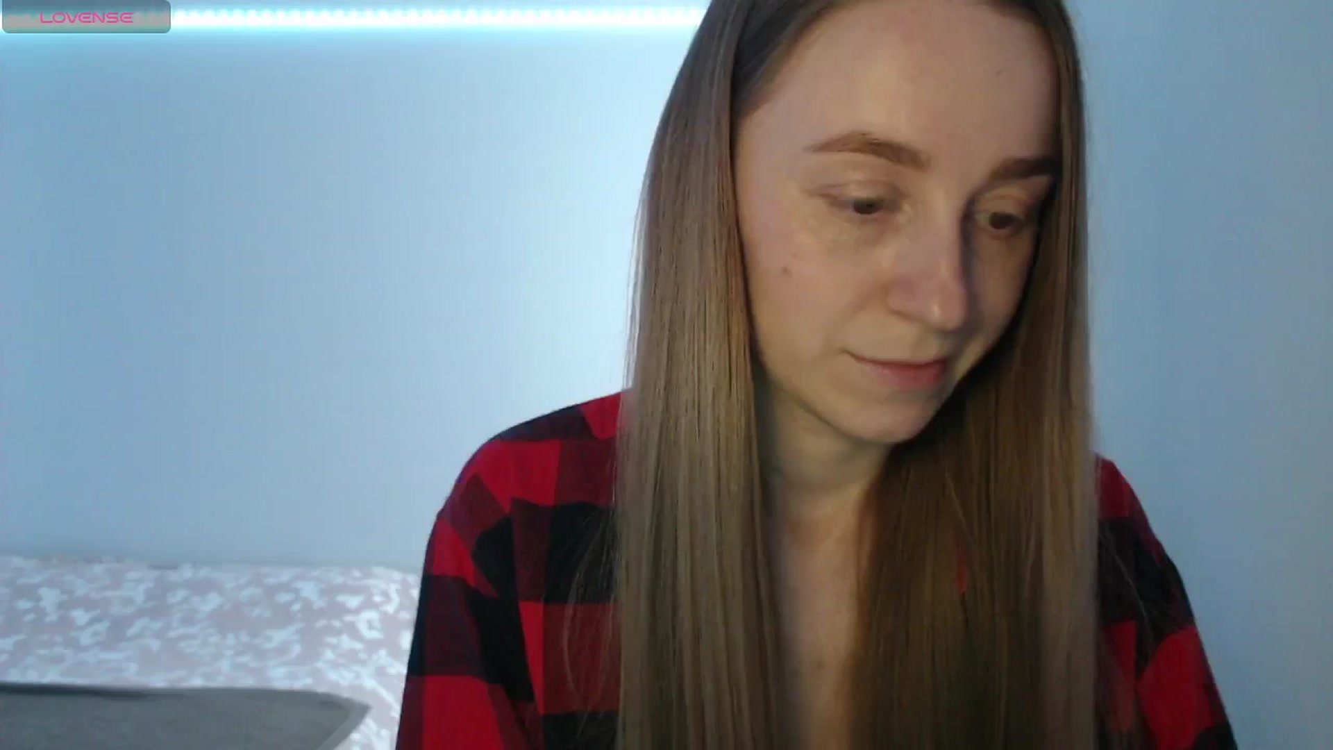 Gallery image thumbnail from PetitAnge_'s myfreecams stream on, 03/16/2026, 20:20 image 5 of 20