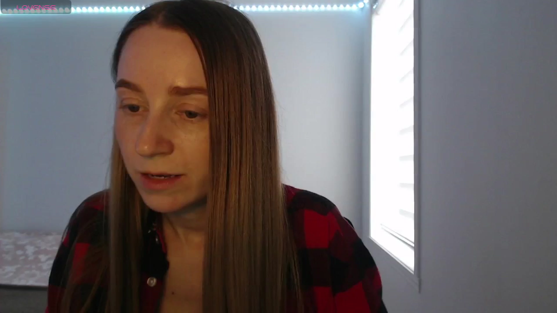 Gallery image thumbnail from PetitAnge_'s myfreecams stream on, 03/16/2026, 20:20 image 13 of 20