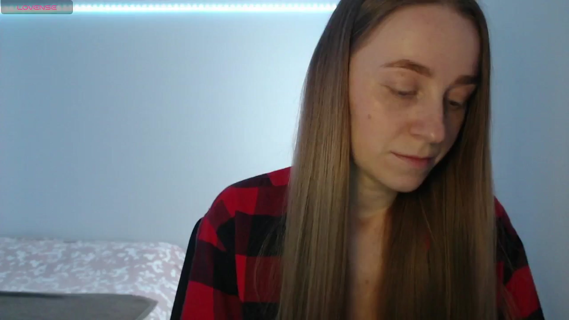 Gallery image thumbnail from PetitAnge_'s myfreecams stream on, 03/16/2026, 20:20 image 6 of 20